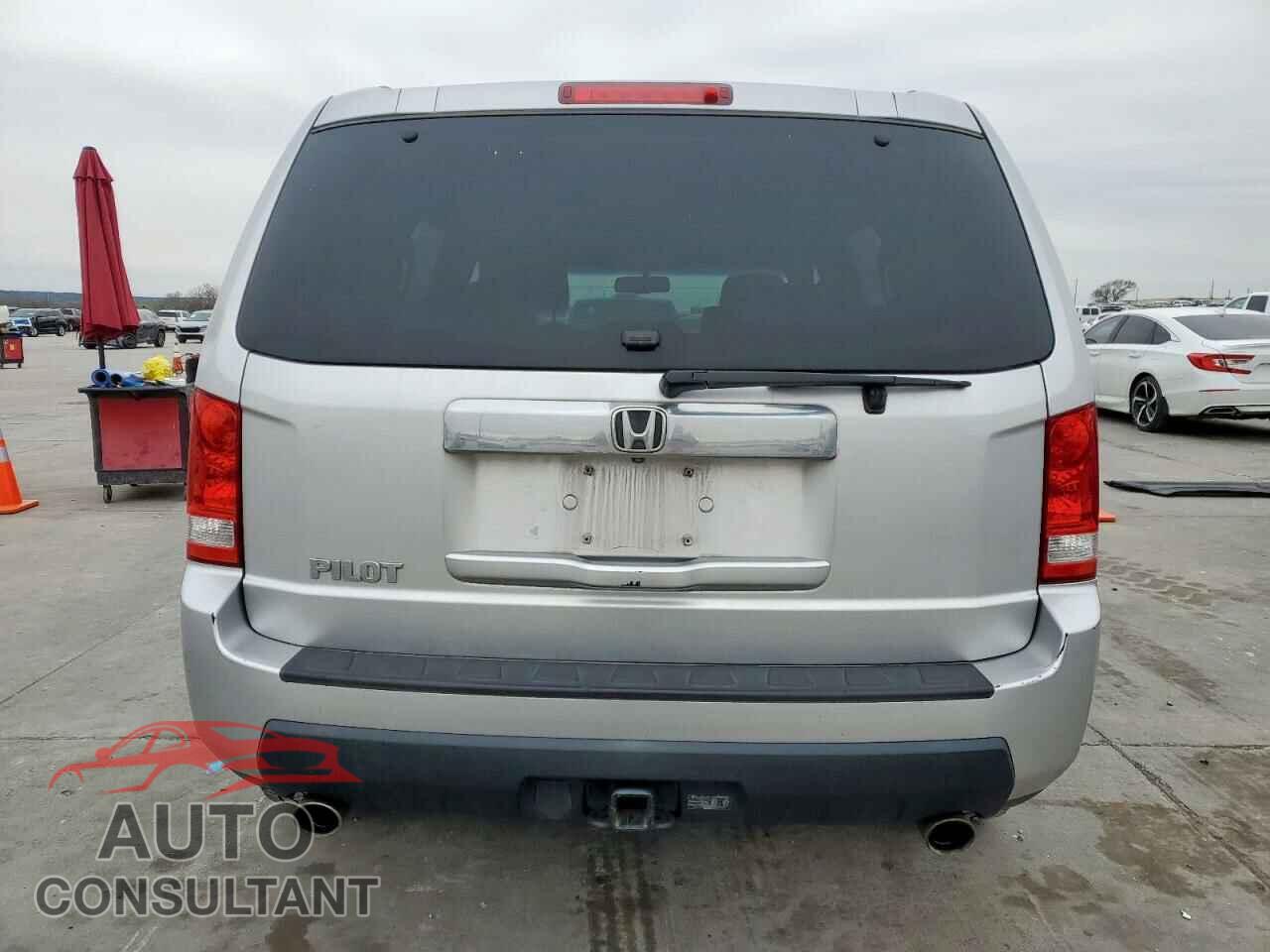 HONDA PILOT 2011 - 5FNYF3H52BB037087
