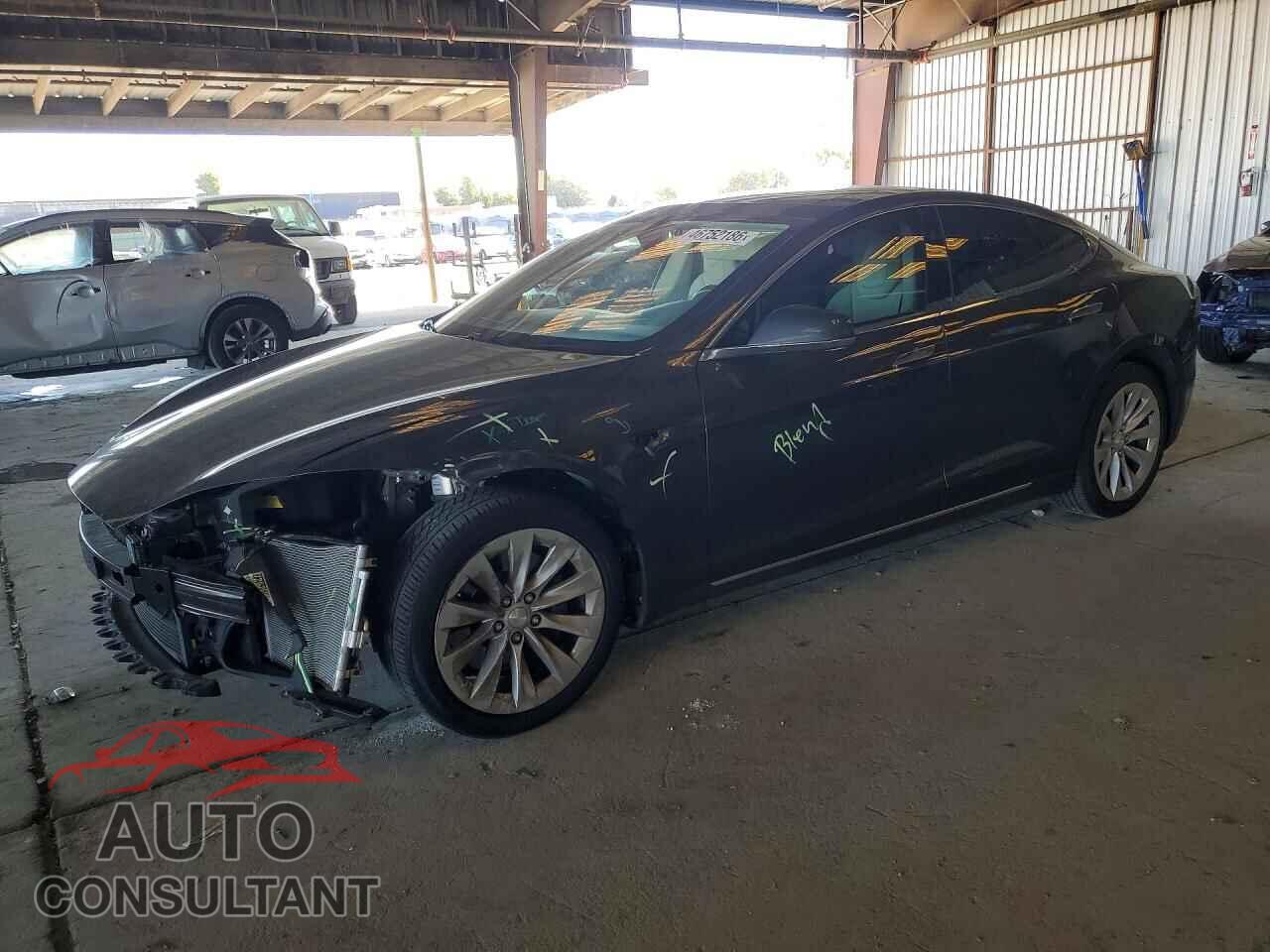 TESLA MODEL S 2017 - 5YJSA1E12HF232884
