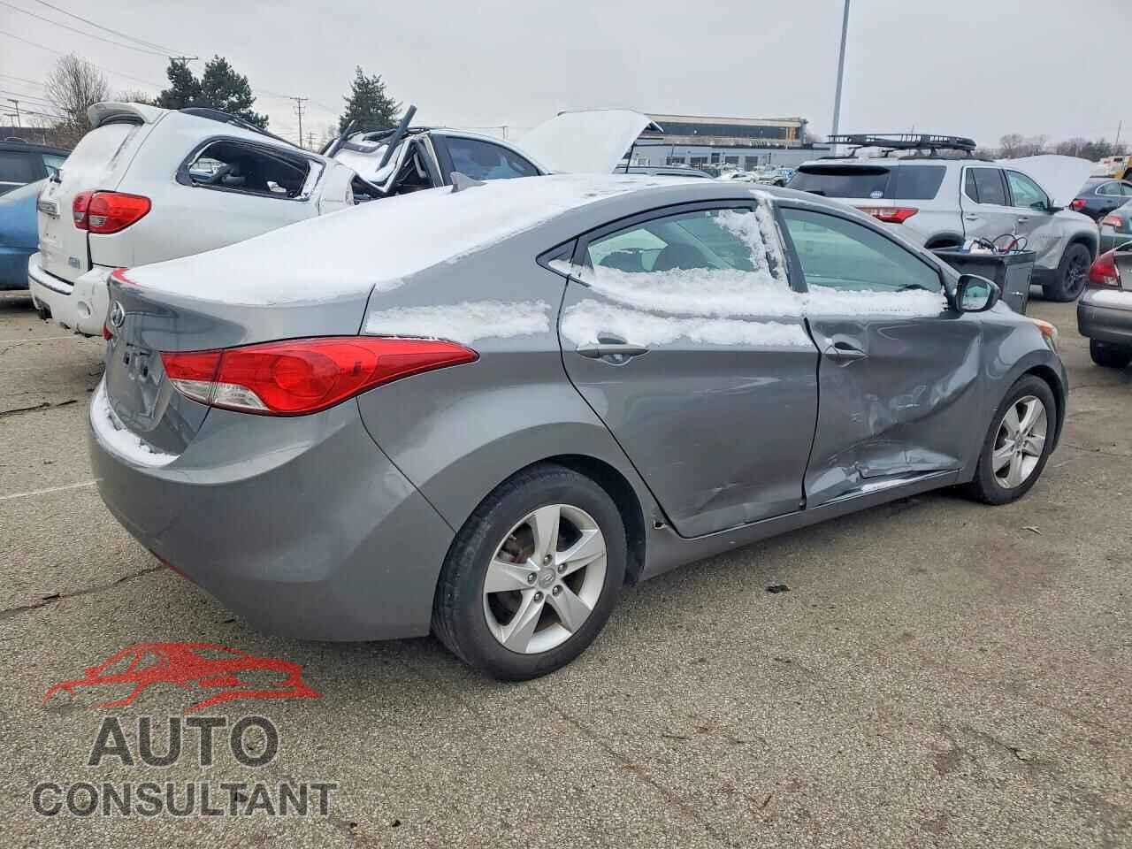 HYUNDAI ELANTRA 2013 - 5NPDH4AE1DH444802