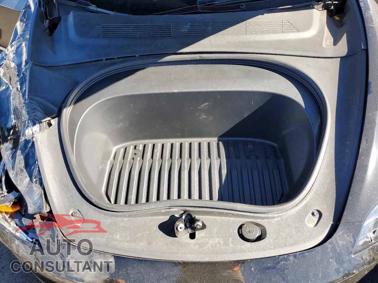 TESLA MODEL 3 2025 - 5YJ3E1EA9SF981987