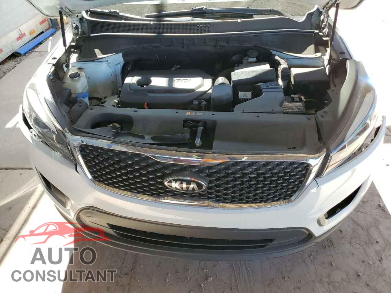 KIA SORENTO 2017 - 5XYPG4A32HG231966