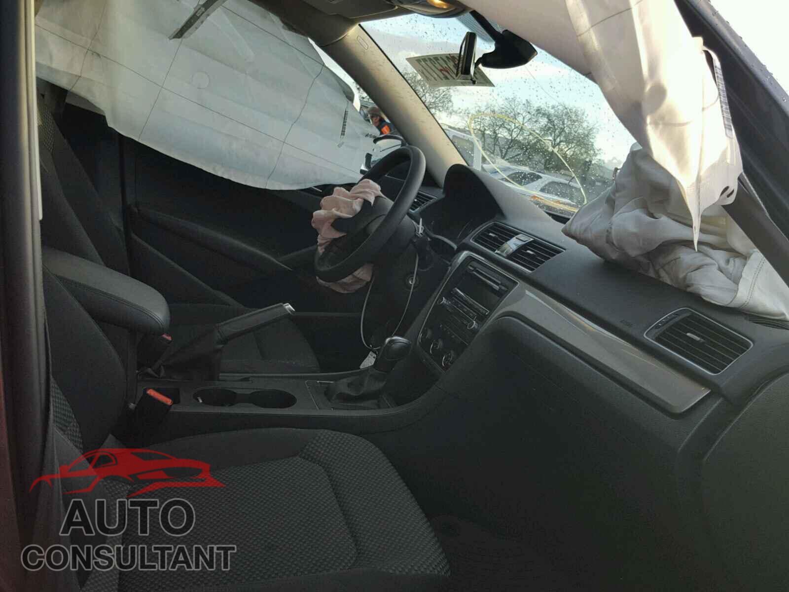 VOLKSWAGEN PASSAT 2014 - 1VWAP7A36EC016157