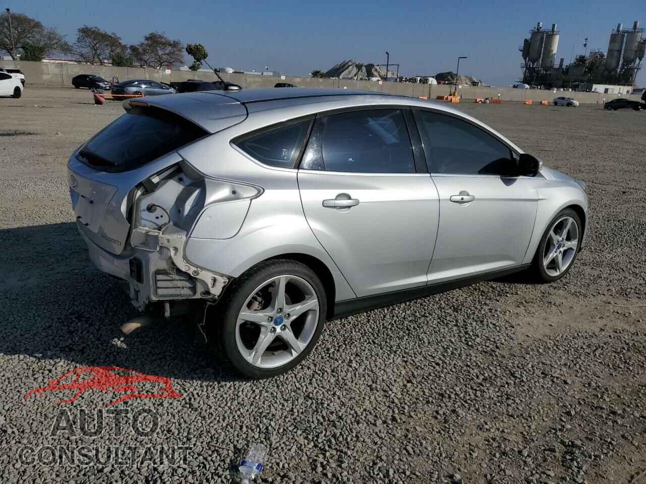 FORD FOCUS 2012 - 1FAHP3N22CL189575