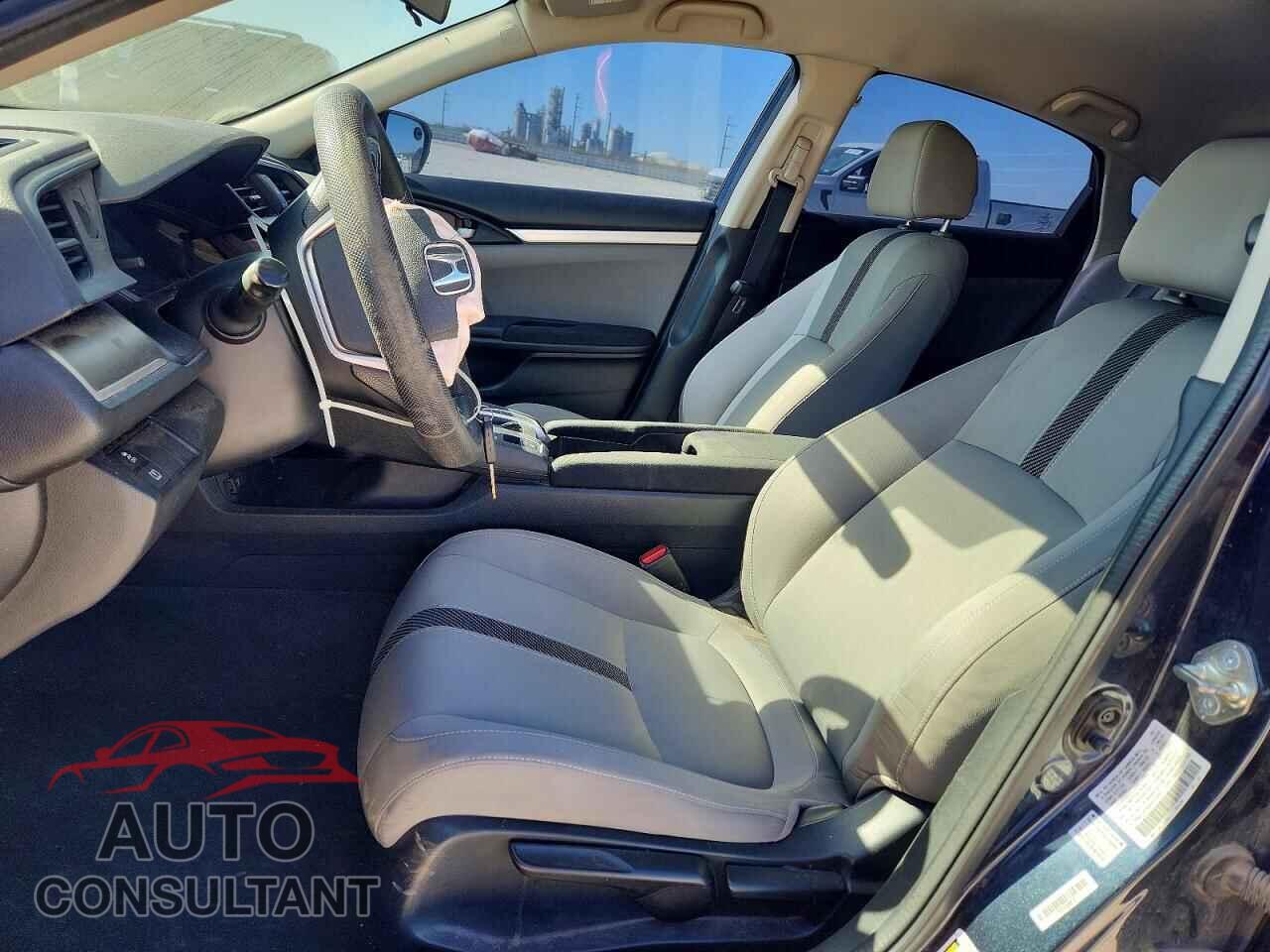 HONDA CIVIC 2017 - 2HGFC2F50HH573456