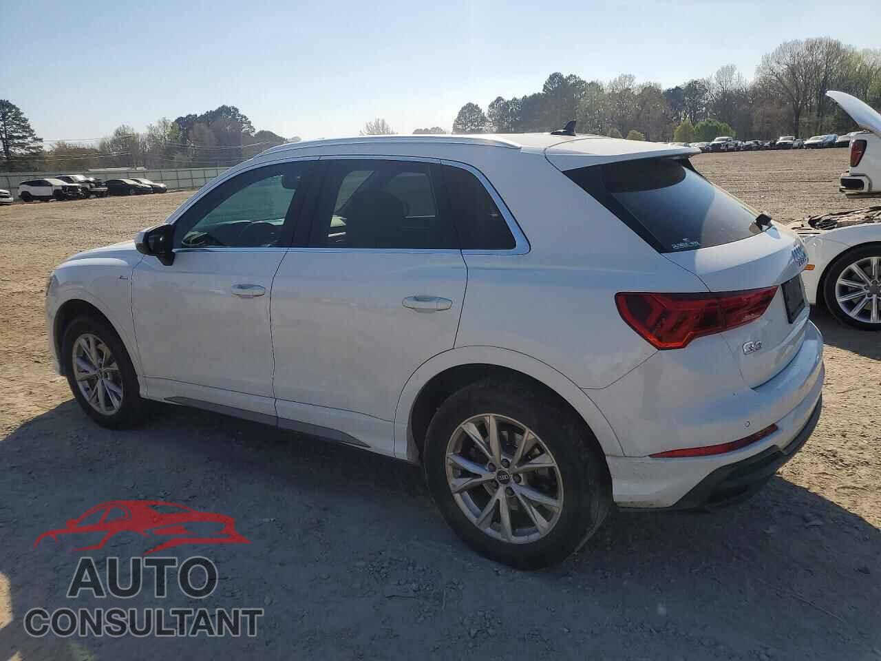 AUDI Q3 2021 - WA1EECF32M1051245