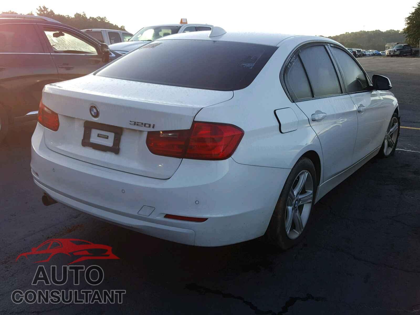 BMW 3 SERIES 2015 - WBA3B1C52FK141246