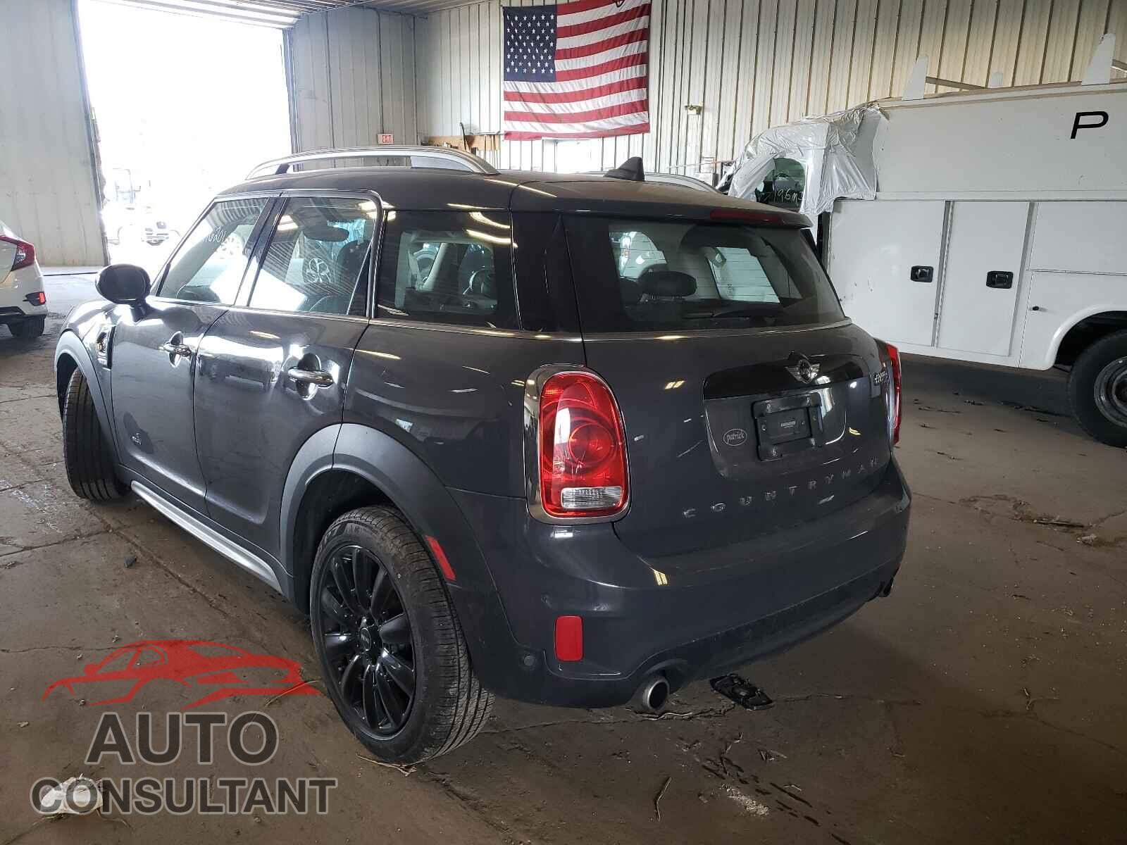 MINI COOPER 2018 - WMZYT5C38J3D82424