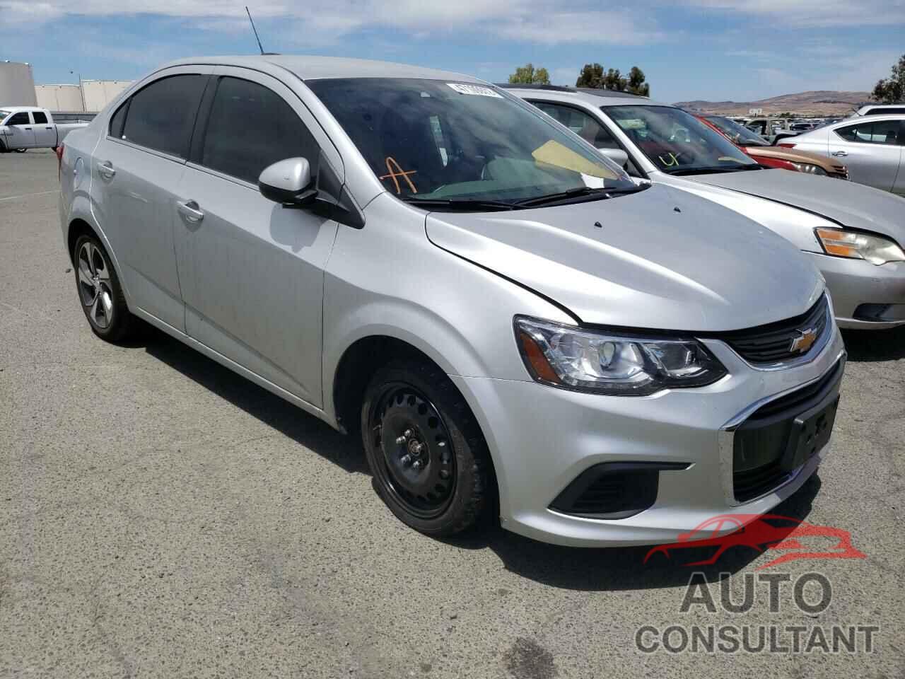 CHEVROLET SONIC 2019 - 1G1JF5SB2K4128498