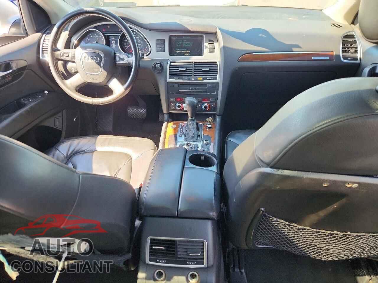 AUDI Q7 2010 - WA1LYAFE9AD006883