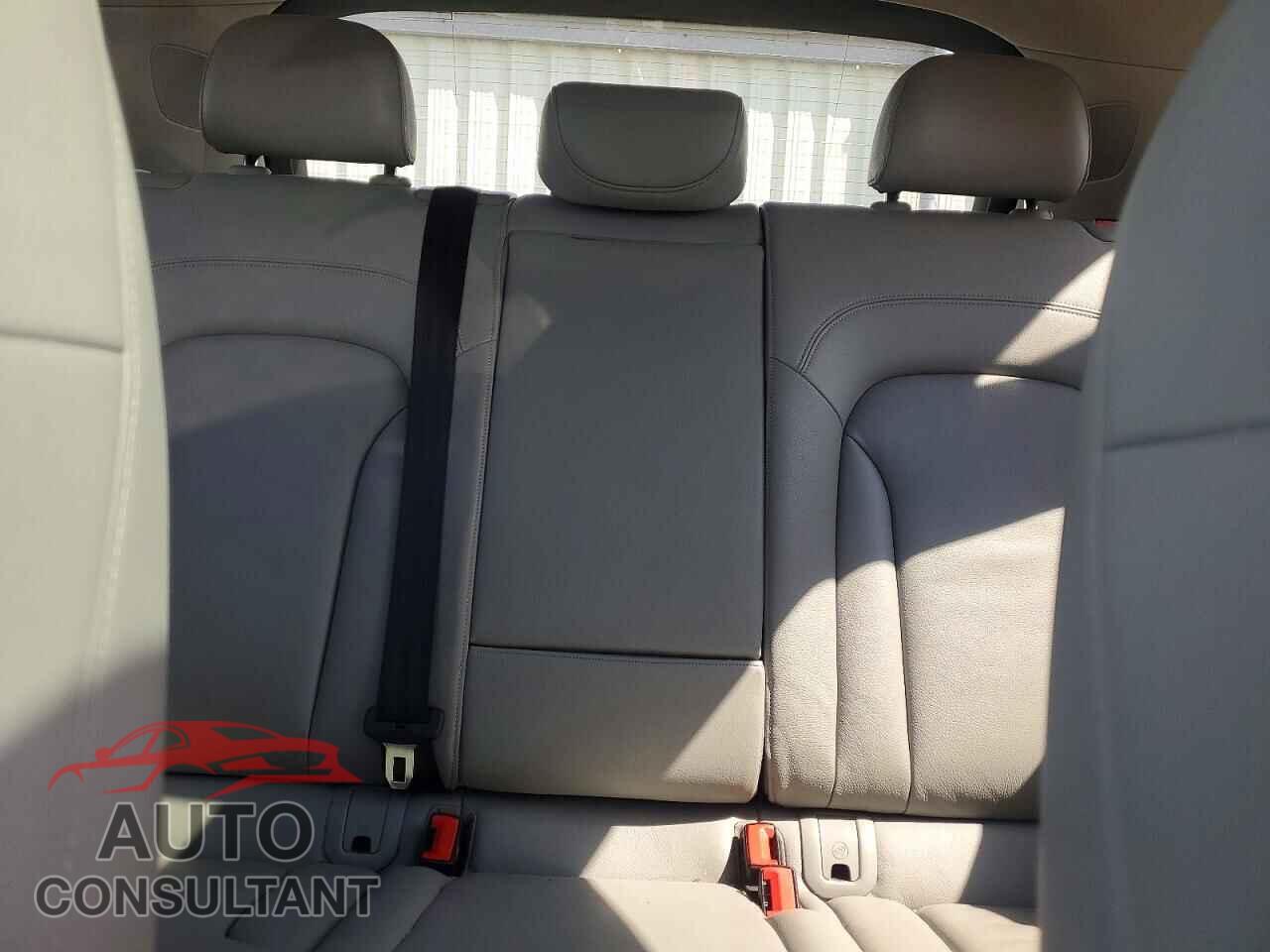 AUDI Q3 2016 - WA1GFCFSXGR007724