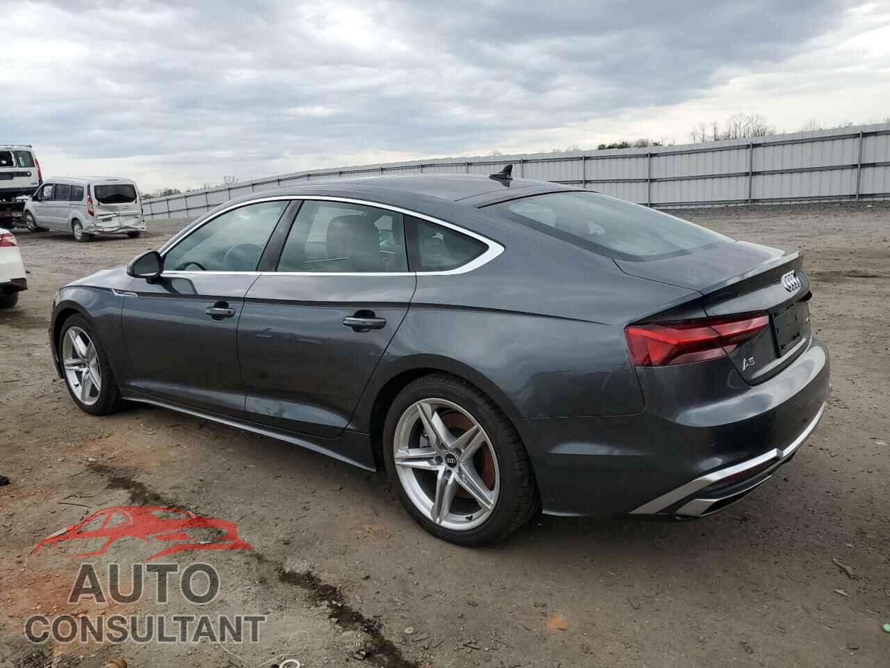 AUDI A5 2021 - WAUDACF55MA027338
