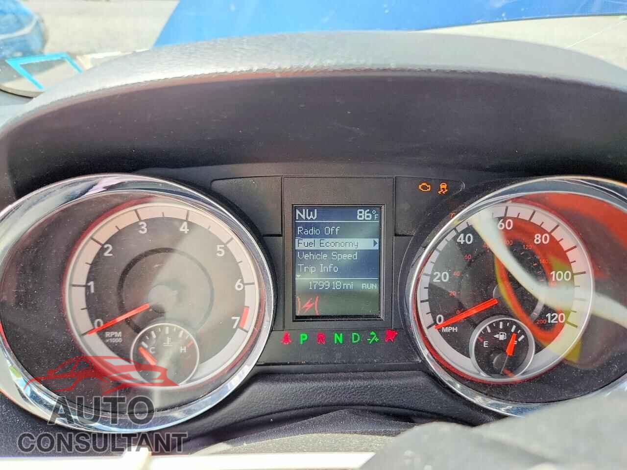 DODGE CARAVAN 2011 - 2D4RN7DG5BR765628