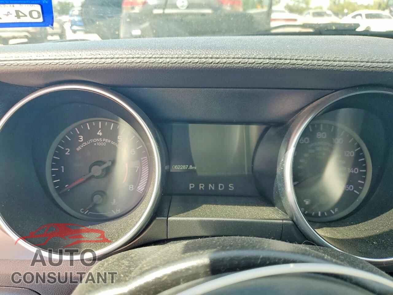 FORD MUSTANG 2019 - 1FA6P8TH0K5111939