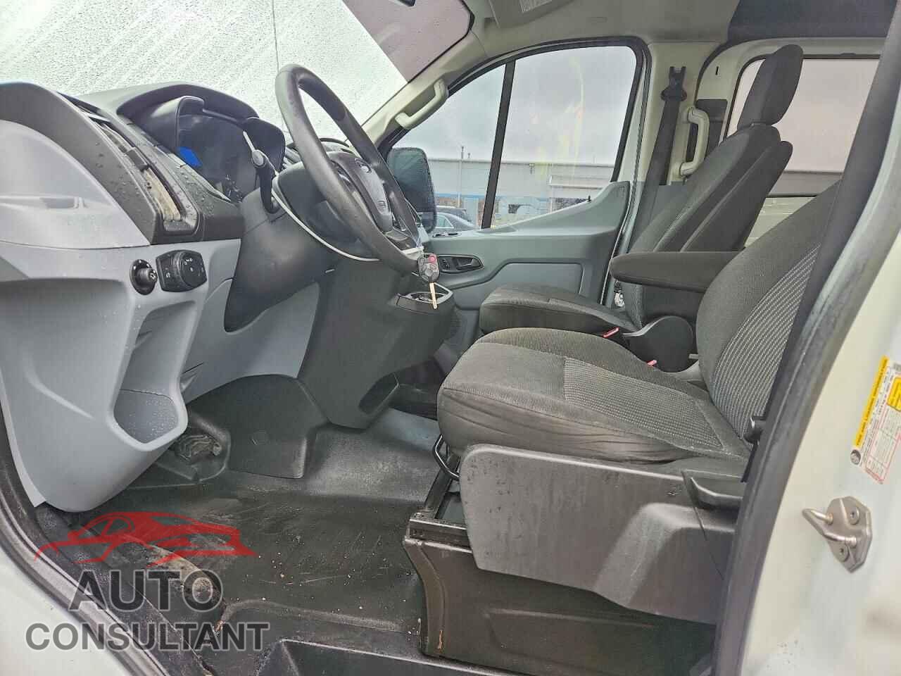 FORD TRANSIT 2019 - 1FTYR1YM7KKB35019