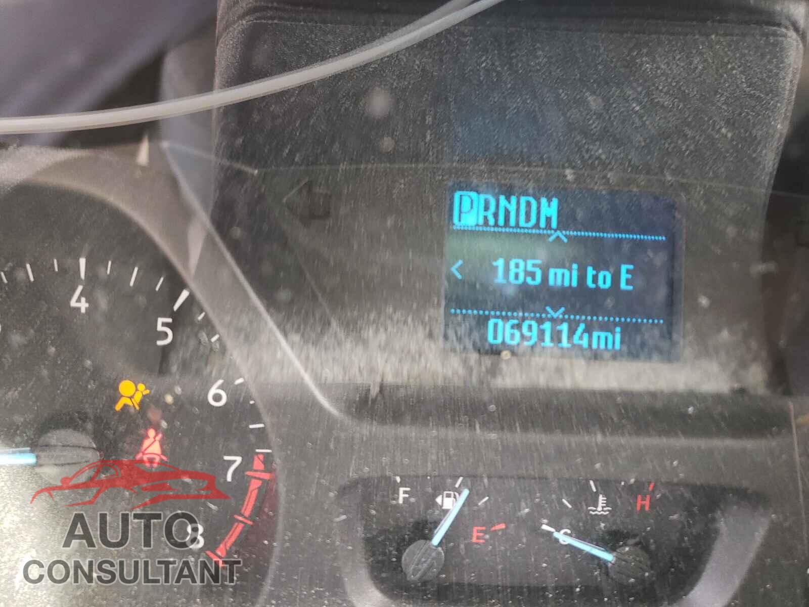 FORD TRANSIT CO 2017 - 1FTYR1YM8HKA51123