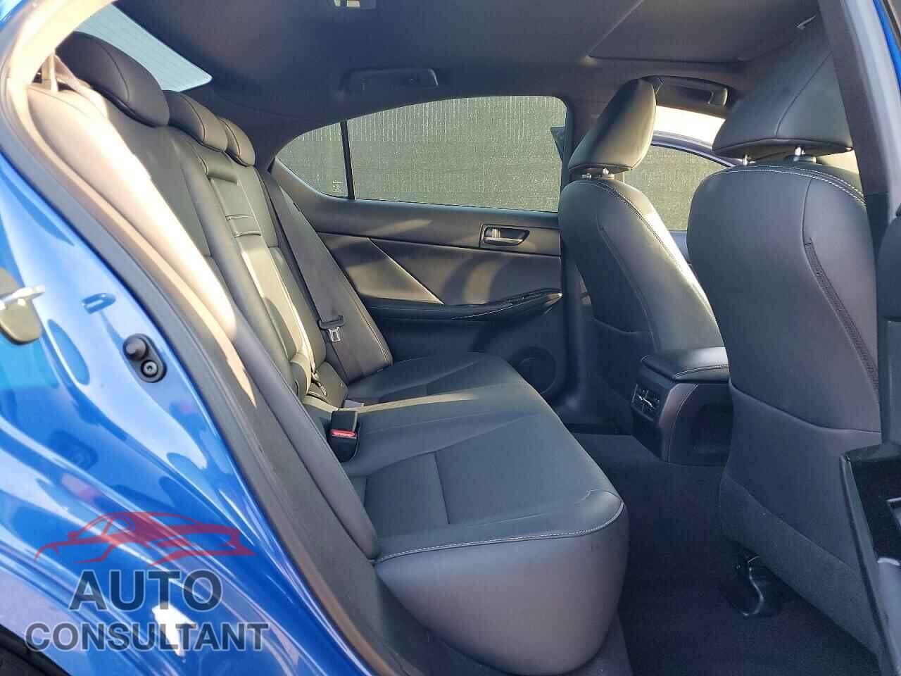 LEXUS IS 2021 - JTHC81F28M5044257