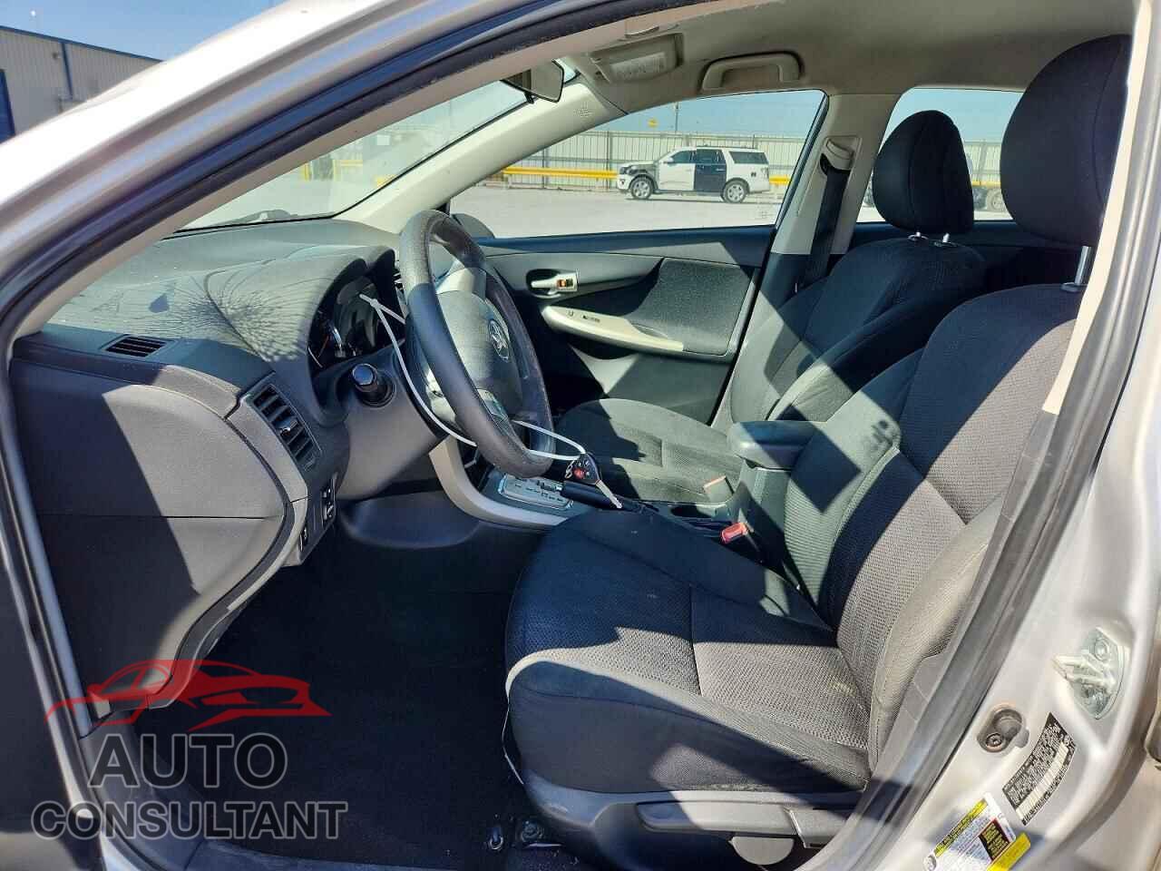 TOYOTA COROLLA 2011 - 2T1BU4EE3BC653018