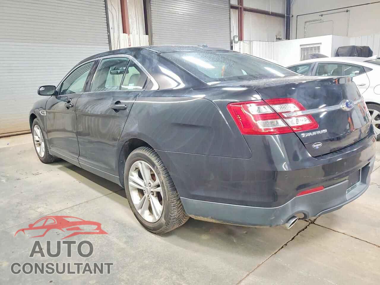 FORD TAURUS 2015 - 1FAHP2E82FG179494