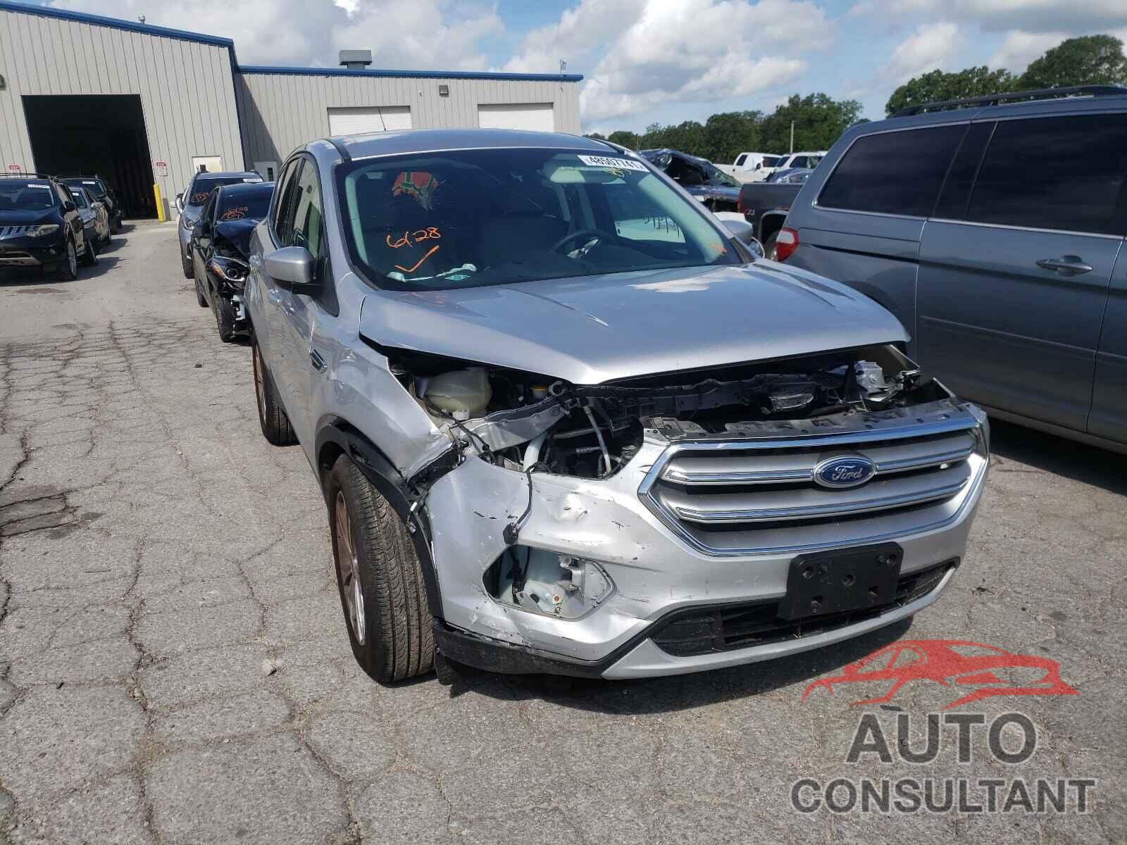 FORD ESCAPE 2017 - 1FMCU9G98HUE31356