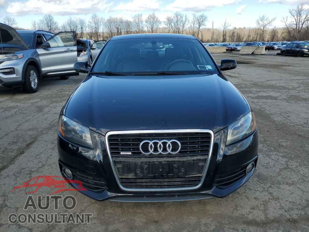 AUDI A3 2013 - WAUDFCFM5DA034119