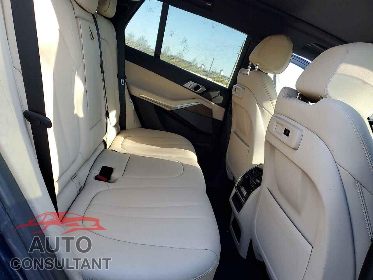 BMW X5 2021 - 5UXCR6C00M9E49148
