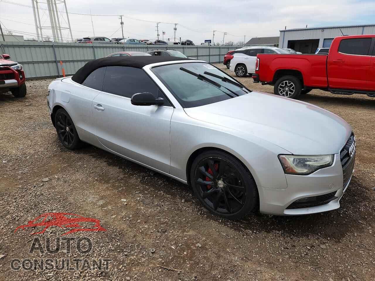 AUDI A5 2013 - WAUJFAFH4DN004757