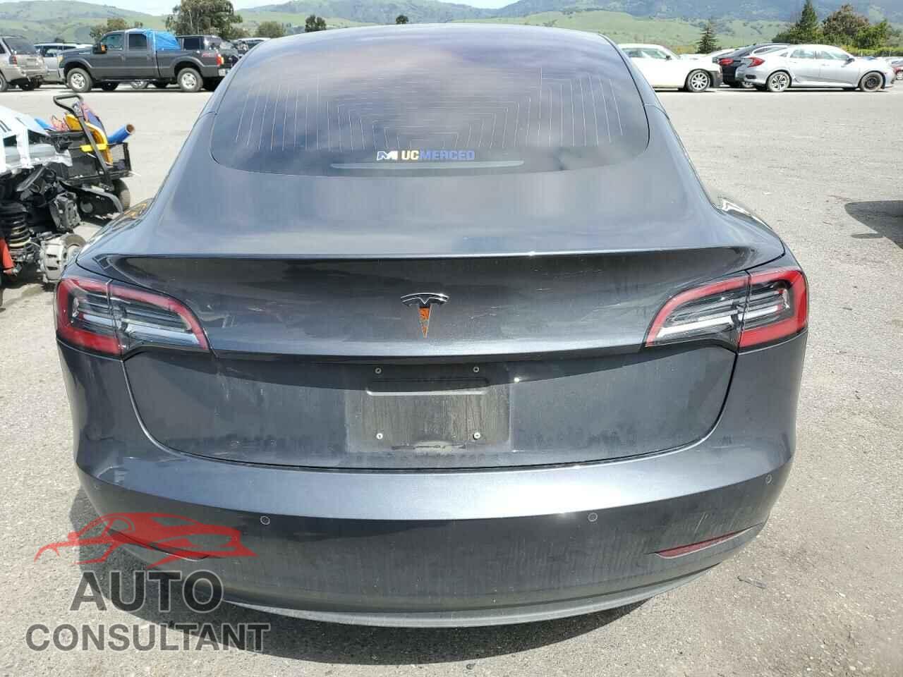 TESLA MODEL 3 2018 - 5YJ3E1EA3JF047080