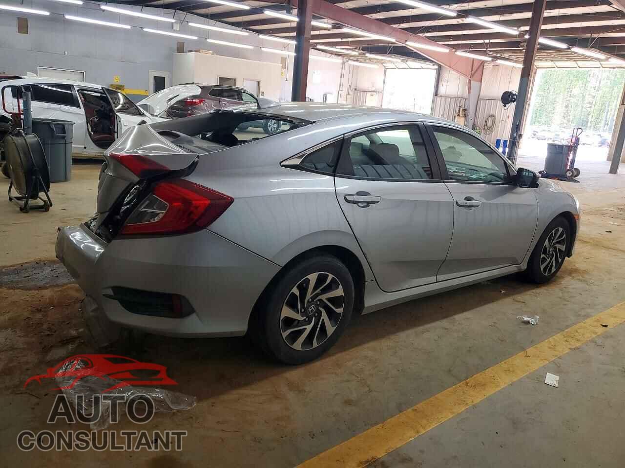 HONDA CIVIC 2017 - 19XFC2F74HE070217