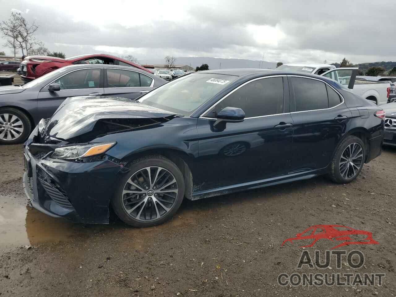 TOYOTA CAMRY 2018 - 4T1B11HK4JU610054