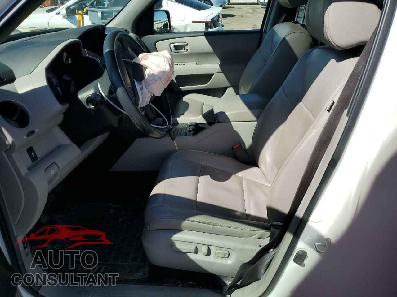 HONDA PILOT 2013 - 5FNYF4H58DB040455