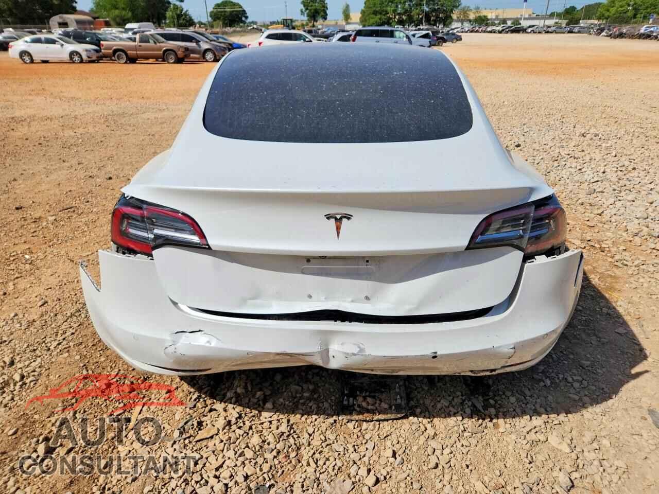 TESLA MODEL 3 2020 - 5YJ3E1EC4LF624381