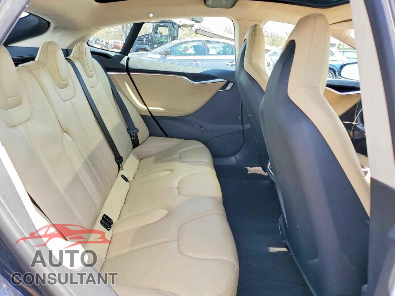 TESLA MODEL S 2013 - 5YJSA1CG9DFP20828