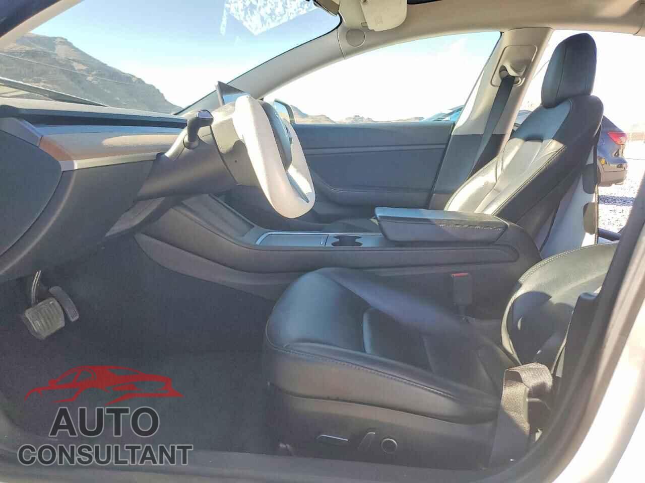 TESLA MODEL 3 2021 - 5YJ3E1EA0MF922183
