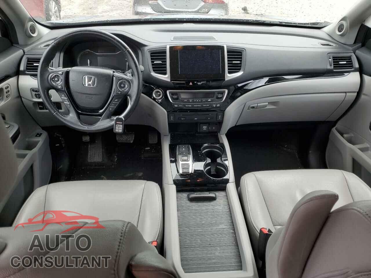 HONDA PILOT 2017 - 5FNYF6H95HB052003