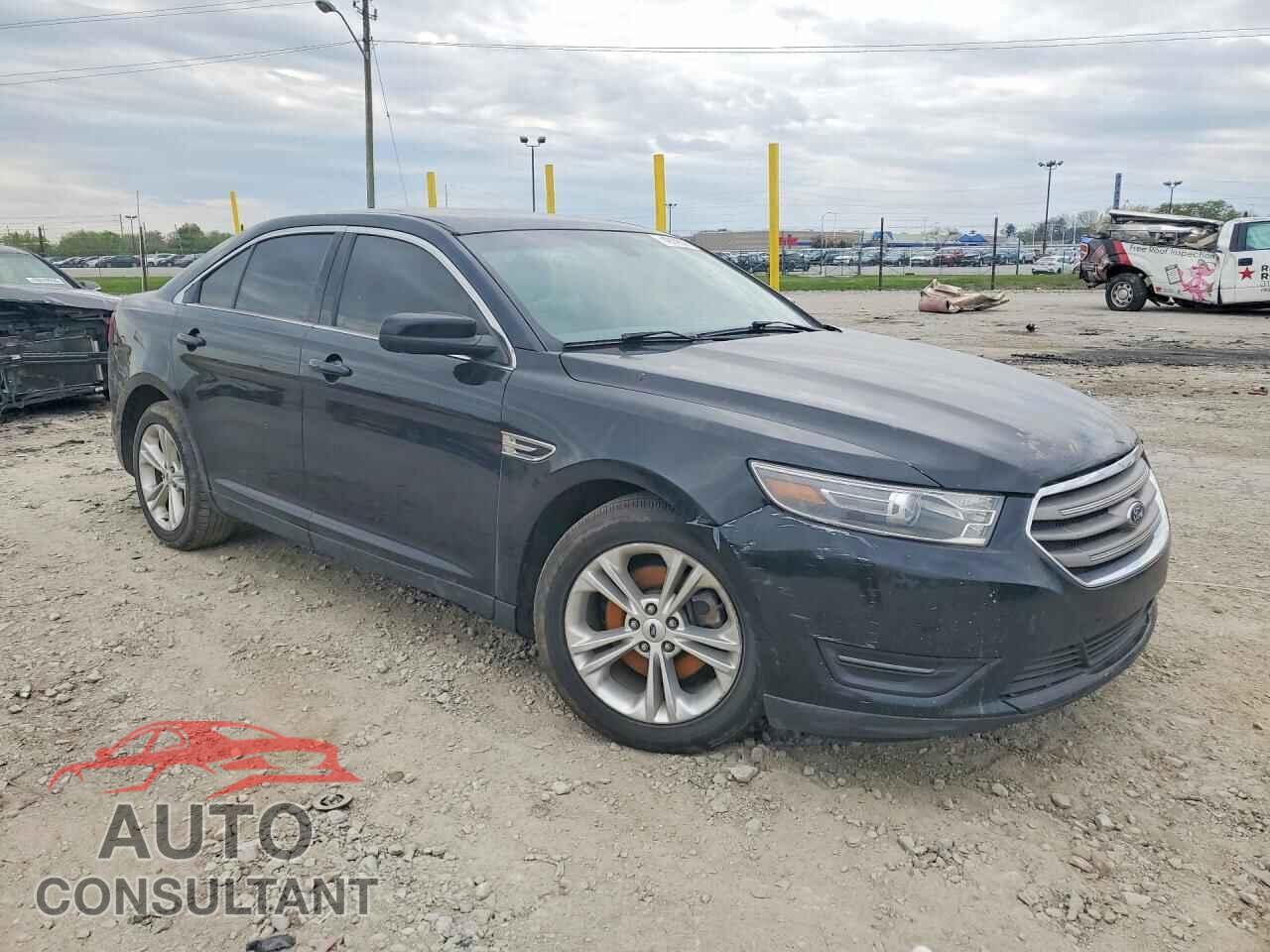 FORD TAURUS 2017 - 1FAHP2E86HG133430