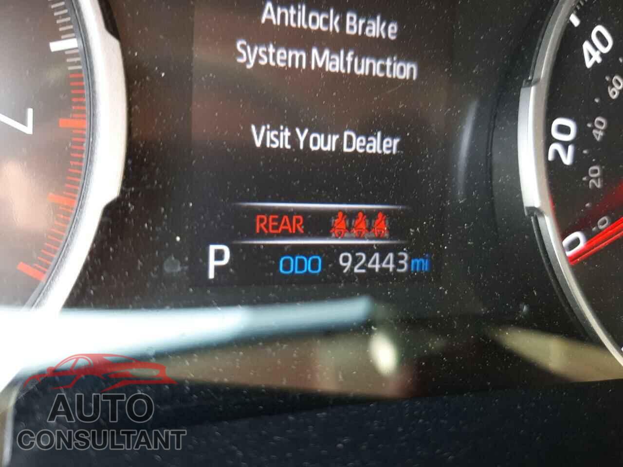 TOYOTA RAV4 2020 - JTMP1RFV8LD067123