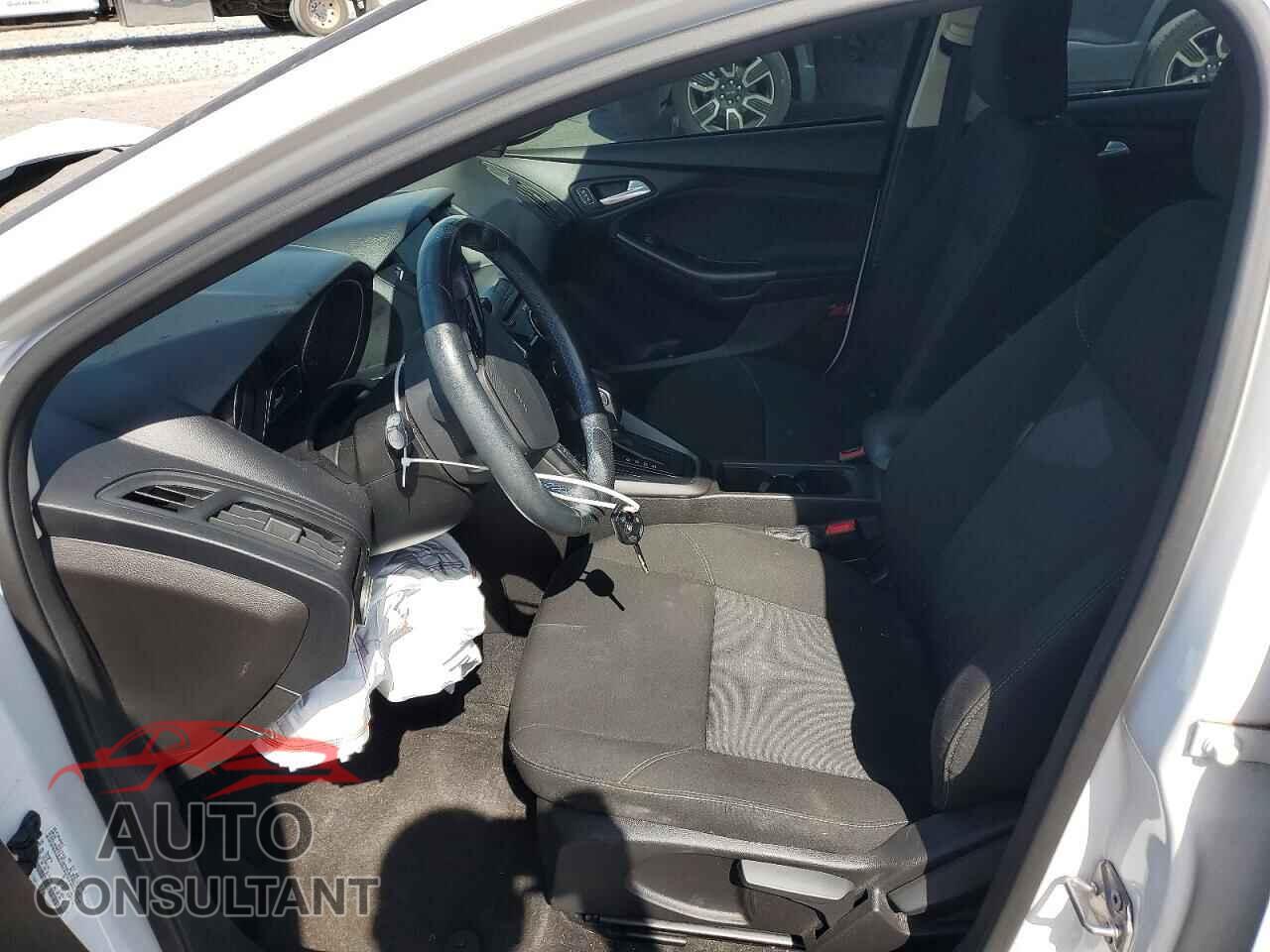 FORD FOCUS 2017 - 1FADP3H20HL305812