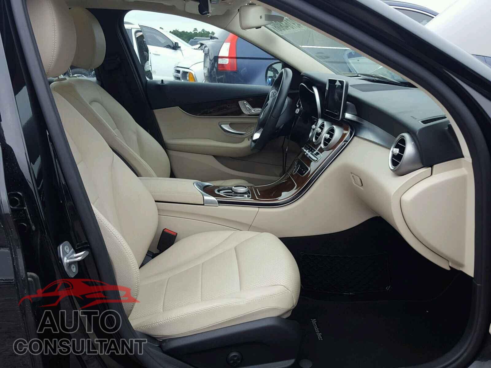 MERCEDES-BENZ C CLASS 2017 - 55SWF4JB4HU199548