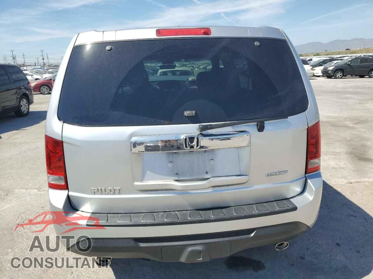 HONDA PILOT 2015 - 5FNYF3H38FB033954