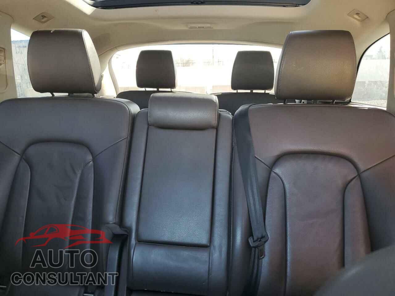 AUDI Q7 2012 - WA1LMAFE1CD000476