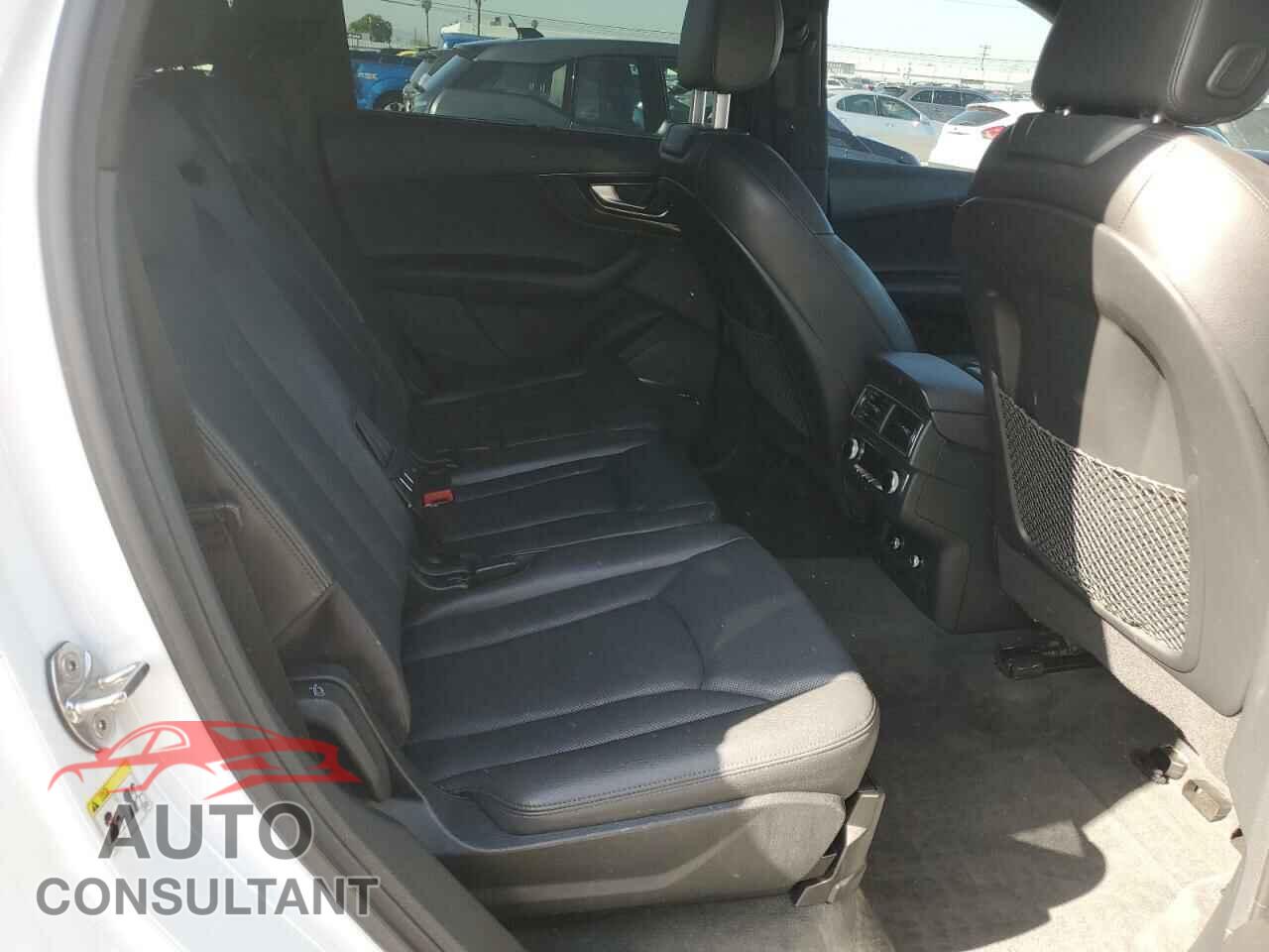 AUDI Q7 2018 - WA1LAAF73JD048228