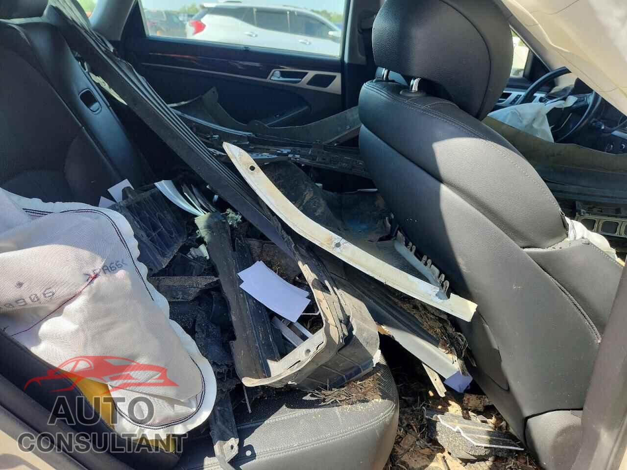 HYUNDAI GENESIS 2015 - KMHGN4JE3FU078044