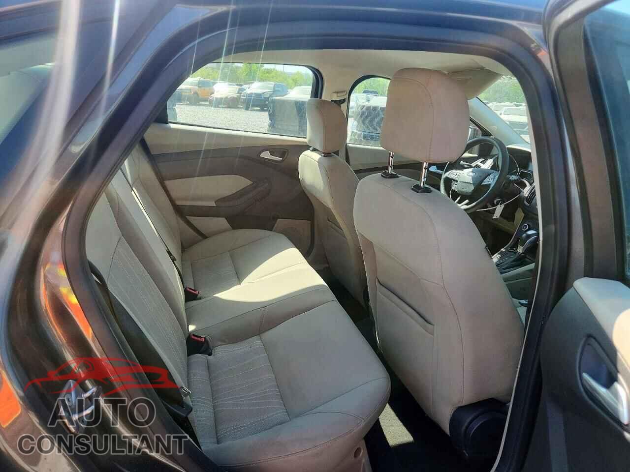 FORD FOCUS 2016 - 1FADP3F23GL201218