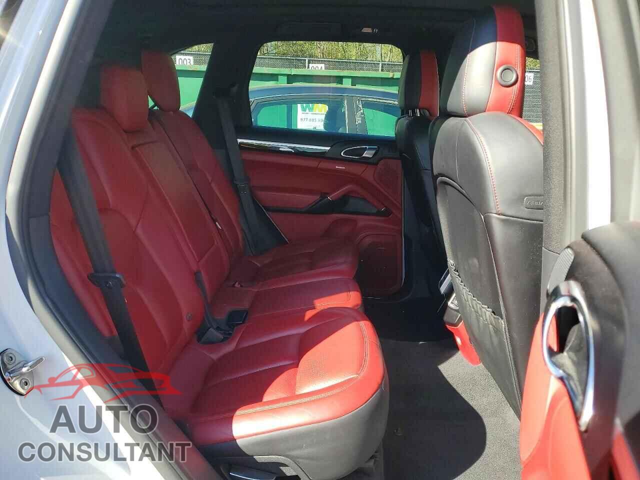 PORSCHE CAYENNE 2016 - WP1AE2A28GLA17539