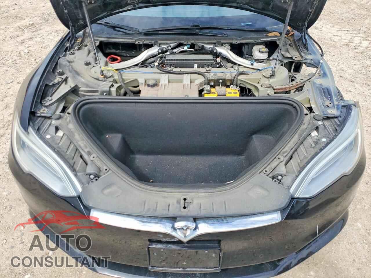 TESLA MODEL S 2018 - 5YJSA1E26JF239724