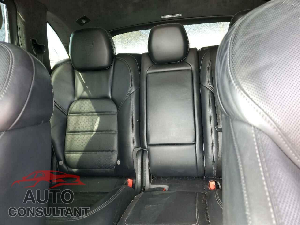 PORSCHE CAYENNE 2016 - WP1AC2A28GLA88956