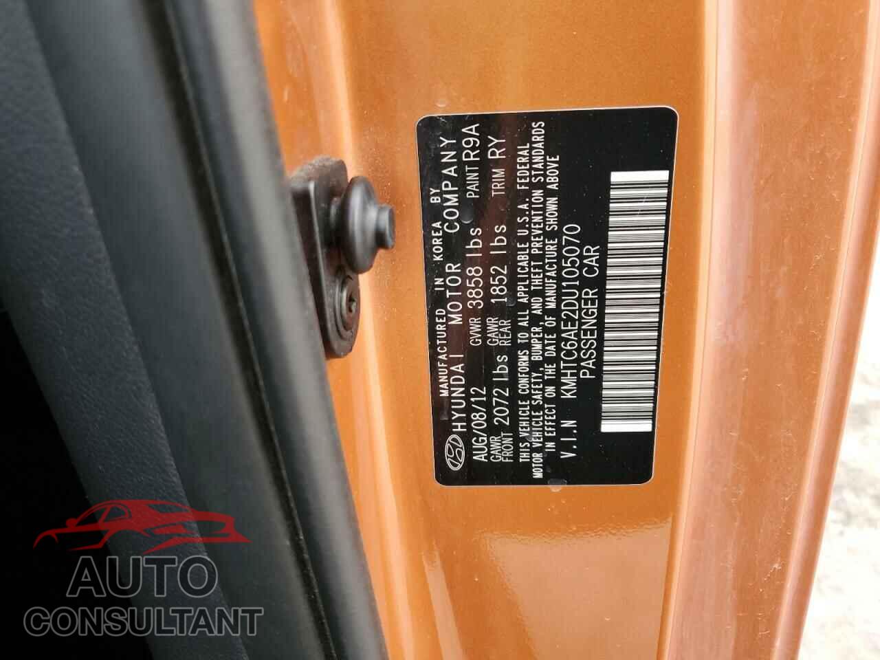HYUNDAI VELOSTER 2013 - KMHTC6AE2DU105070