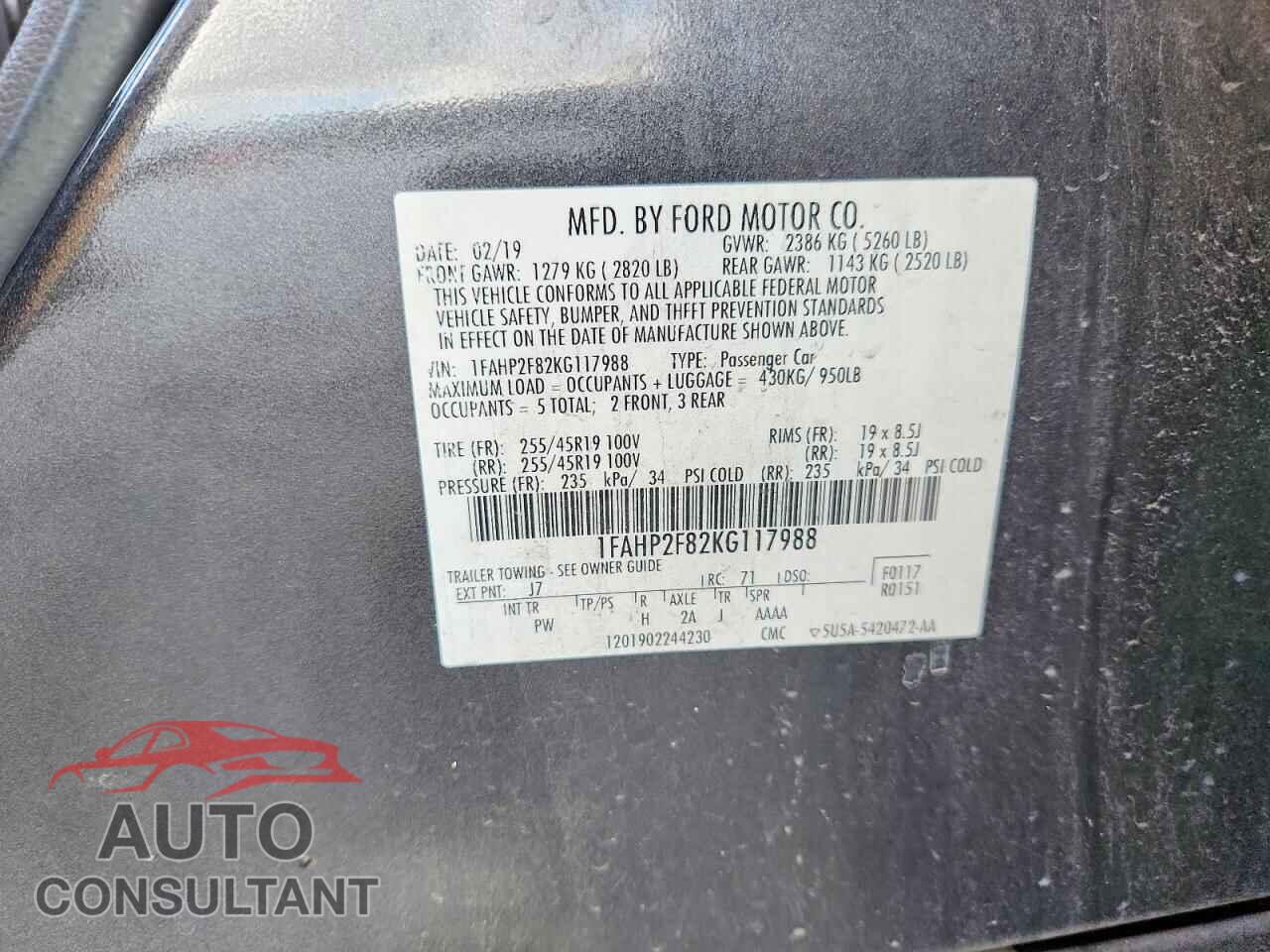 FORD TAURUS 2019 - 1FAHP2F82KG117988