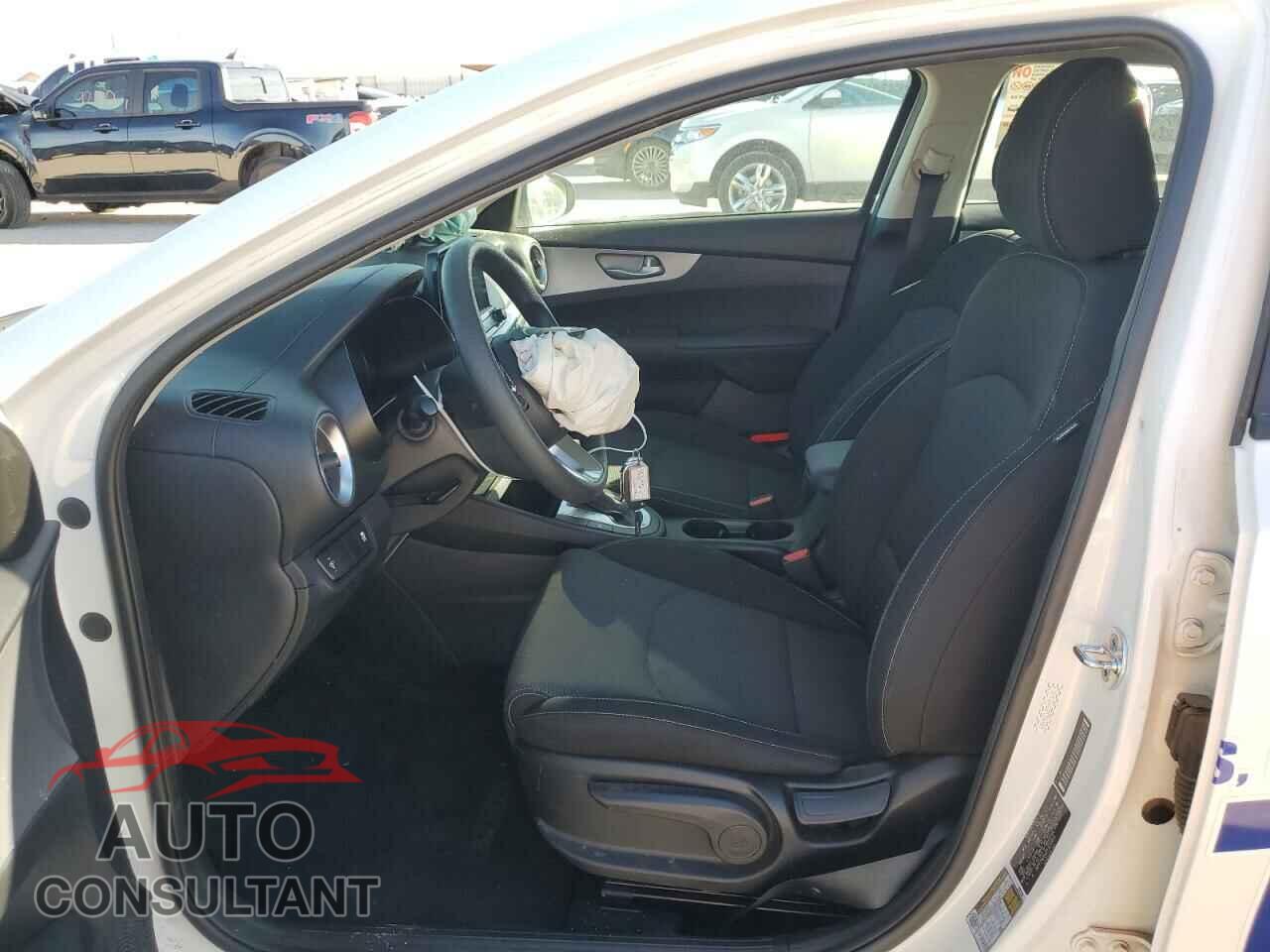 KIA FORTE 2023 - 3KPF24AD3PE524905