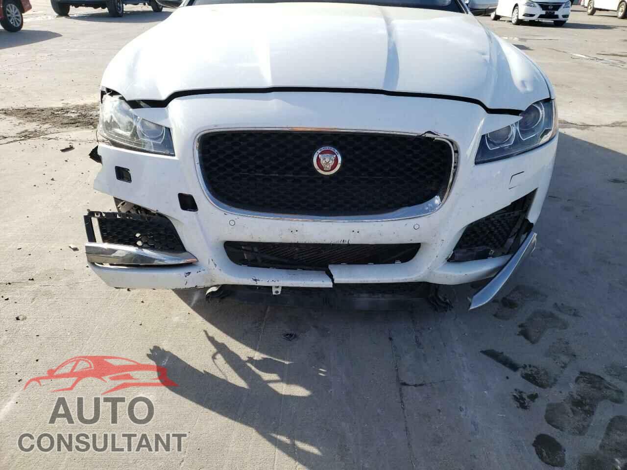JAGUAR XF 2017 - SAJBE4BV9HCY30398